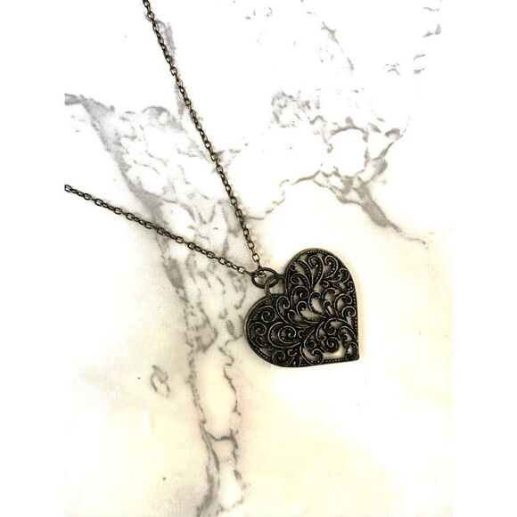 Bronze tone heart pendant necklace - Picture 7 of 7